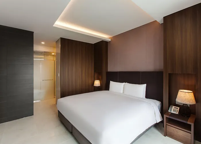 Value Hotel 4*